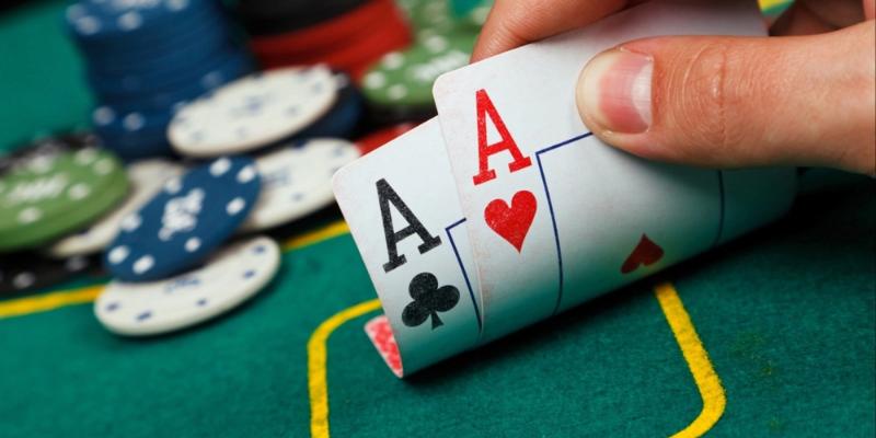 Hướng dẫn cách chơi Poker AE888 cụ thể